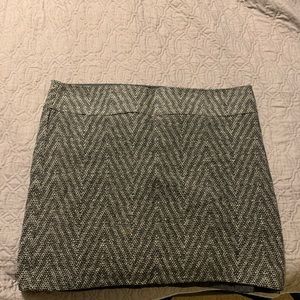 3/$20 ☘️LOFT size 14 skirt